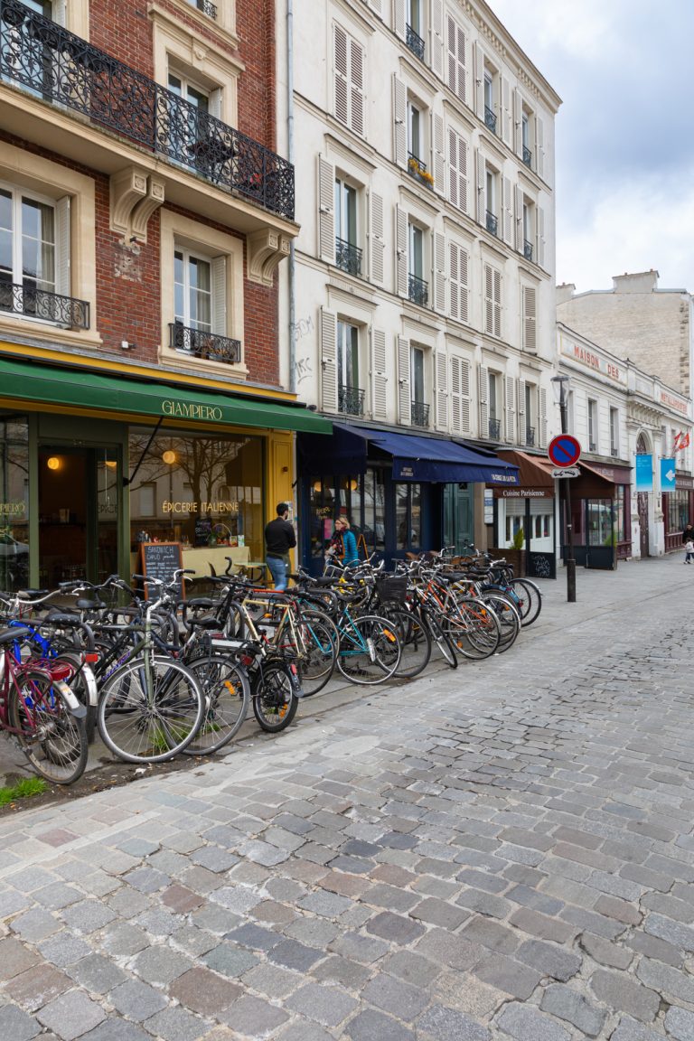 30 m² comme une mini maison d’artiste à Paris