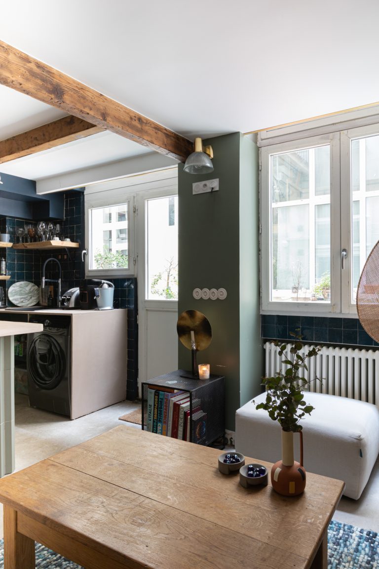 30 m² comme une mini maison d’artiste à Paris